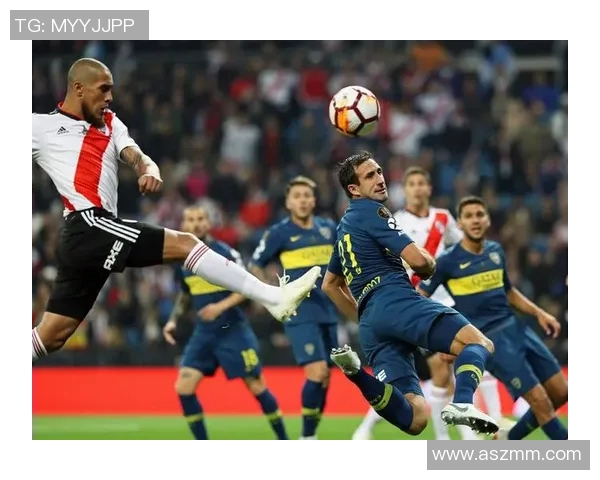 足球的魅力与激情探秘11人制足球的战术与技巧解析 足球的魅力与激情探秘11人制足球的战术与技巧解析