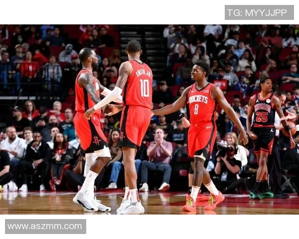 火箭队与爵士的精彩对决揭示了NBA季后赛的激烈竞争与球队实力的较量 火箭队与爵士的精彩对决揭示了NBA季后赛的激烈竞争与球队实力的较量